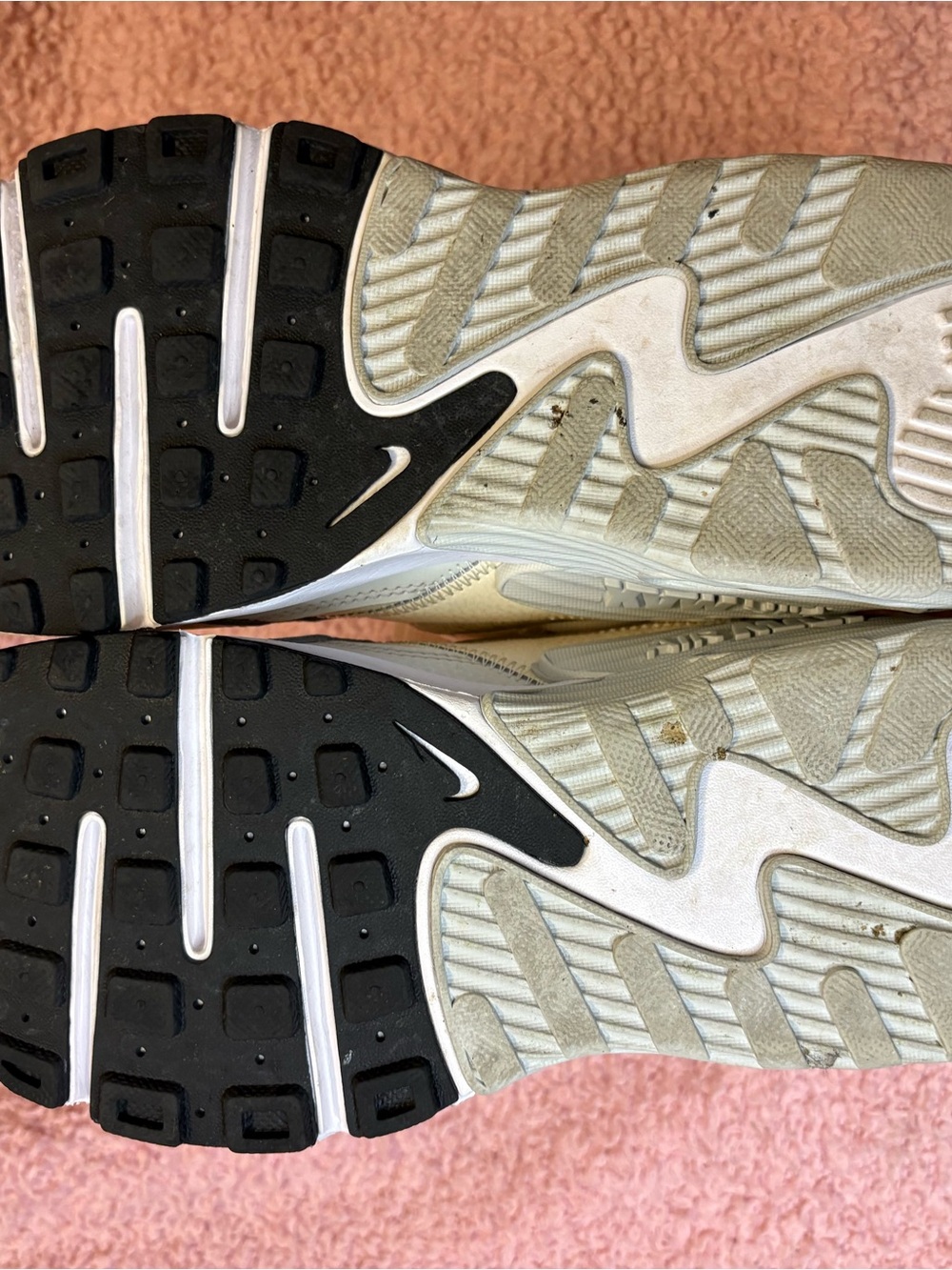 Nike Women’s Air Max Low-Top Sneakers in Pale Beige and Metallic Silver - Picture 8 of 8